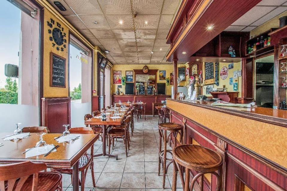 Aux Bons Amis Hotel Reims Kültér fotó