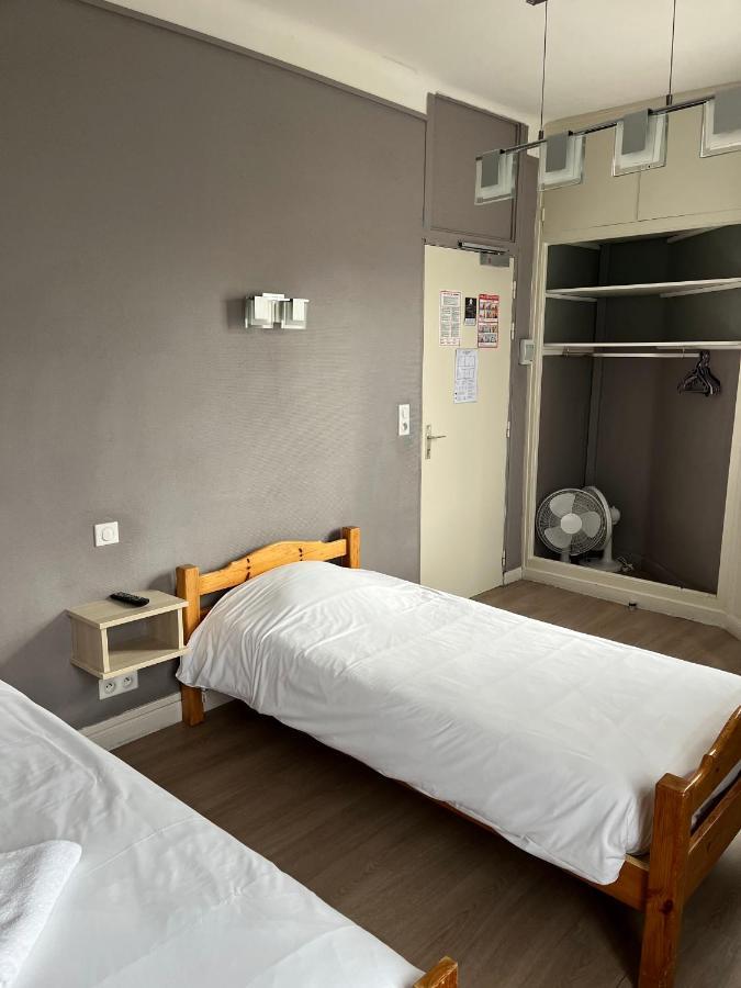Aux Bons Amis Hotel Reims Kültér fotó