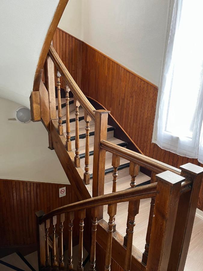 Aux Bons Amis Hotel Reims Kültér fotó